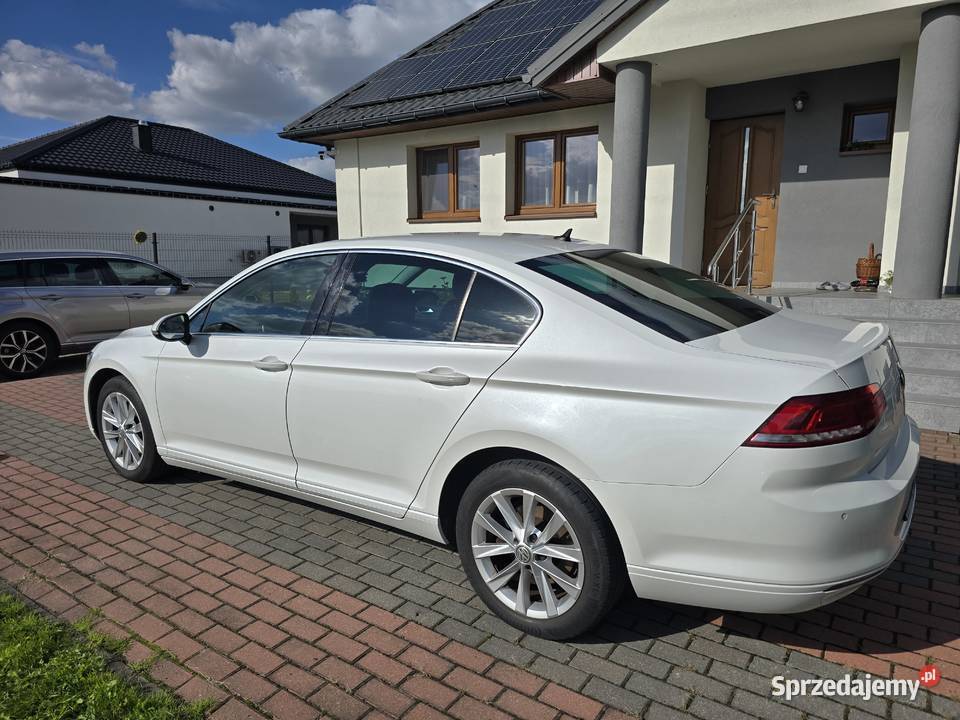 Volkswagen Passat B8 14 sedan biała perła nieuszkodzony mazowieckie Radzanowo