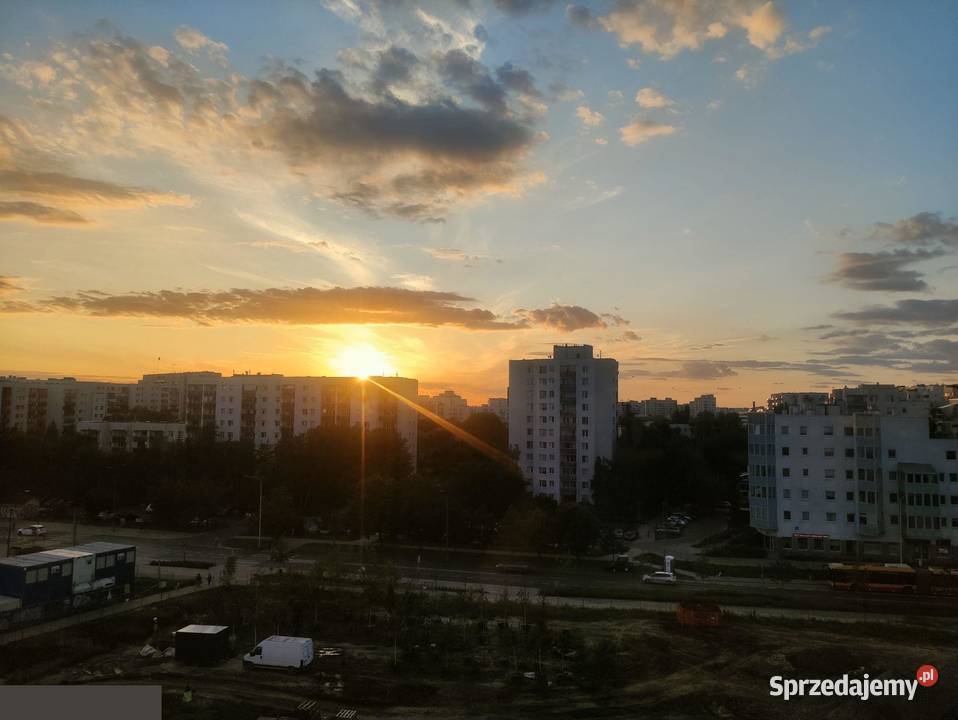 SPRZEDAM 2 POKOJE Z PANORAMICZNYM WIDOKIEM NA balkon Warszawa