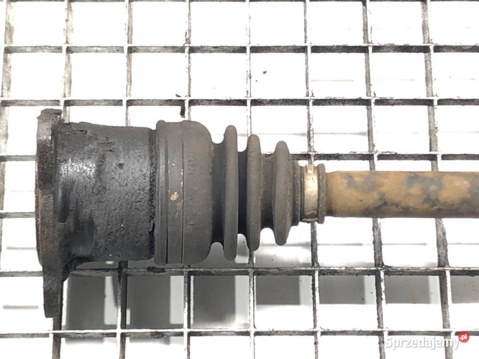 PÓŁOŚ PRAWY TYŁ SUZUKI SX4 19 120 Hatchback osobowe