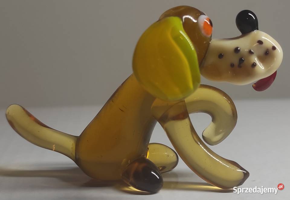 Szklany pies ze szkła kolorowy szkło artystyczne Warszawa