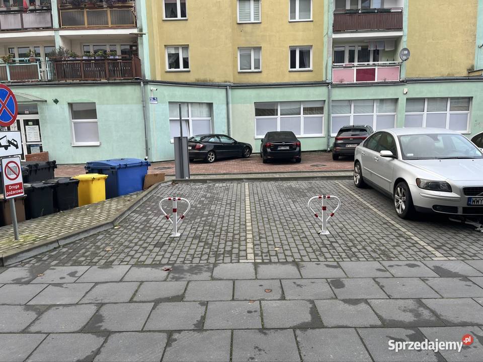 Naziemne miejsce postojowe w centrum przy budynku Wyszków sprzedam