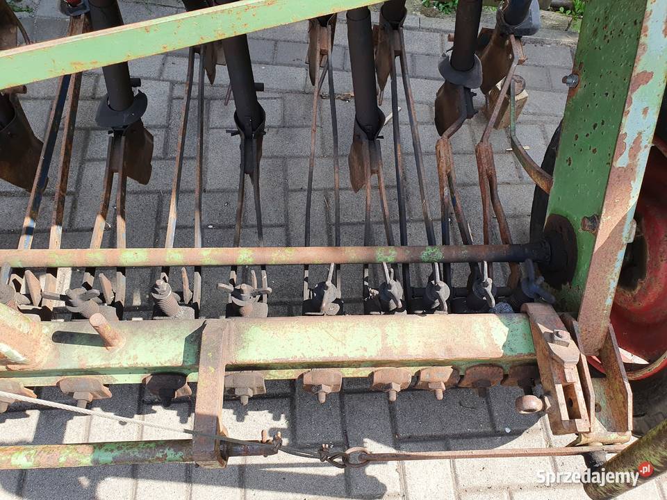Siewnik ziarnowy Hassia 2m A J Troester DES 200 Iwiny sprzedam