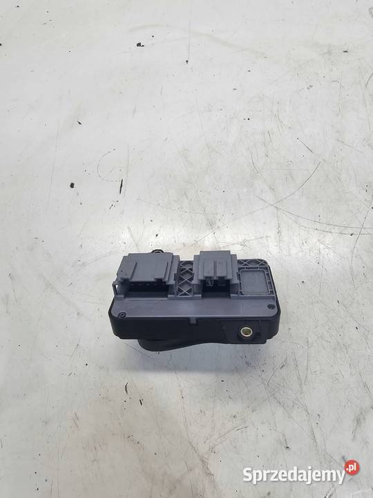 PRZEŁĄCZNIK REGULACJI FOTELA PRAWY AUDI A3 8L Przystajń