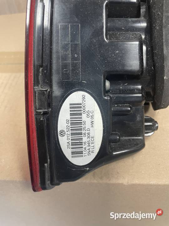 Volkswagen Tiguan 5na lampa prawy tył Kozubszczyzna