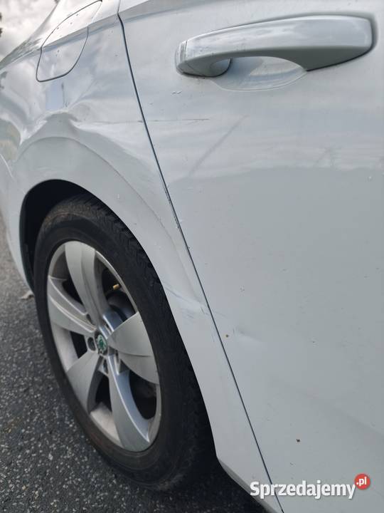 Skoda superB lekko uszkodzona 20 272 łódzkie Bełchatów sprzedam