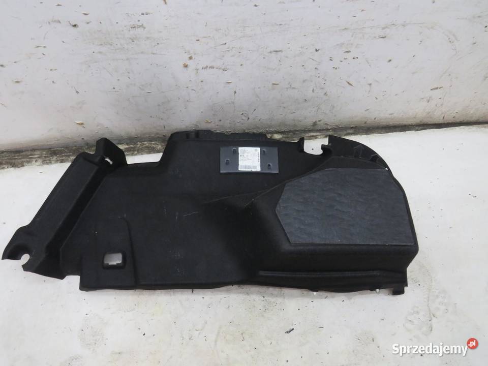 BOCZEK BAGAZNIKA LEWY SEDAN PASSAT B8 3G5867427
