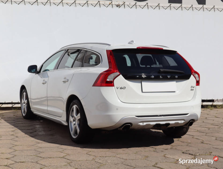 Volvo V60 D4 24 AWD podgrzewane fotele łódzkie Łódź