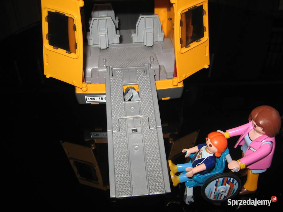 Playmobil City Life Autobus szkolny 6866