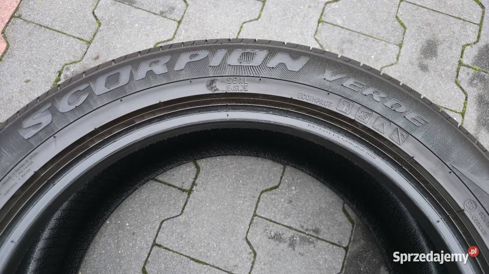 Pirelli 23550R19