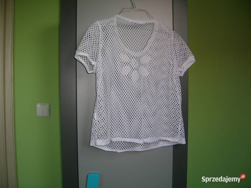 Bluzka ażur z cekinami 30 podkarpackie Czarna sprzedam