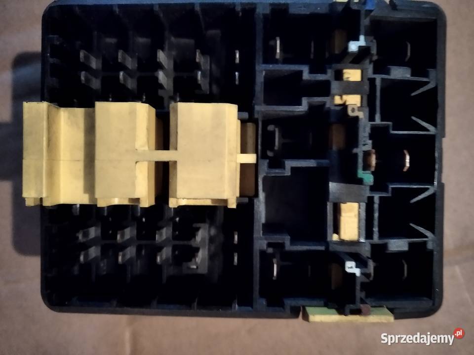 peugeot 106 citroen saxo skrzynka bezpiecznikowa Motoryzacja Chełm