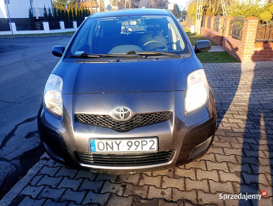 Toyota Yaris lift zamiana lakier metallic opolskie