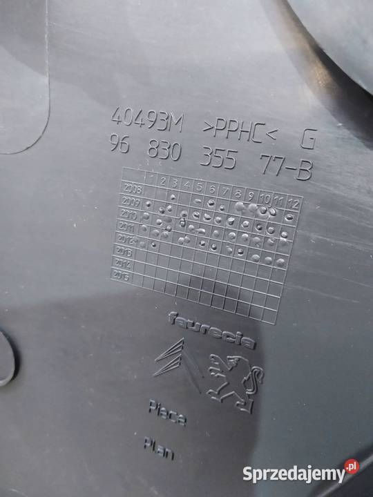 TAPICERKA BOCZEK LEWY PRAWY PRZÓD KPL SKÓRA Rok produkcji 2012 świętokrzyskie sprzedam