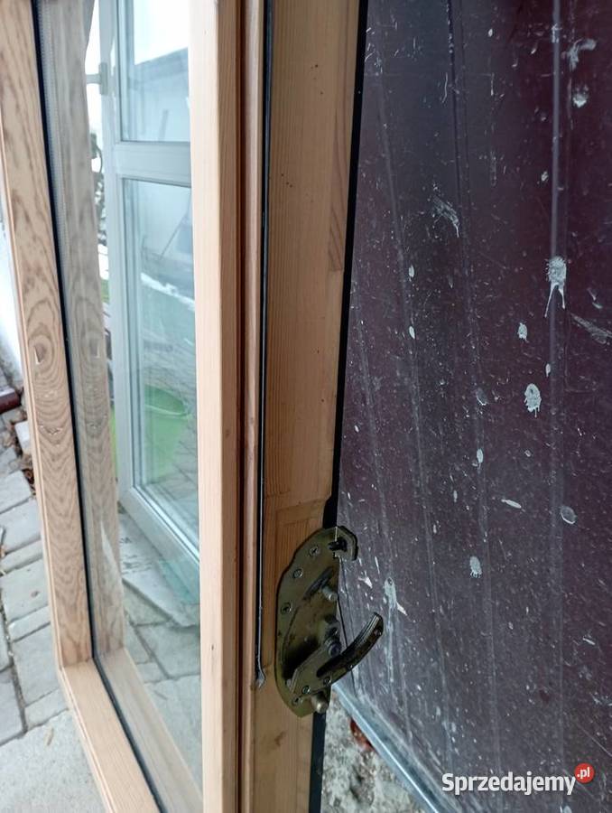 Okno dachowe używane w średnim stanie Grodzisko