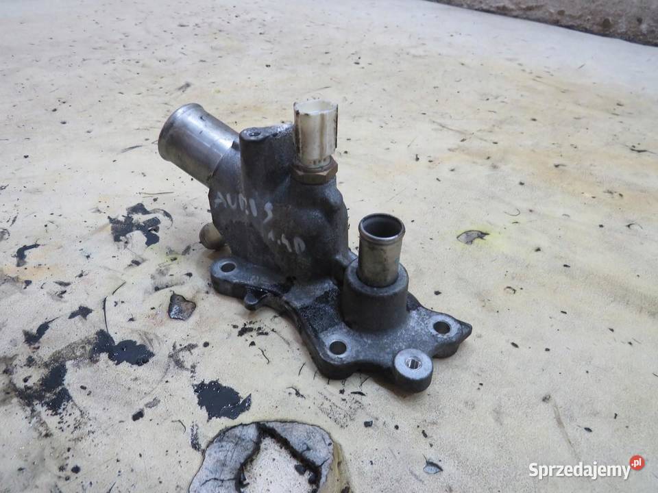 OBUDOWA TERMOSTATU AURIS II 14 D4D