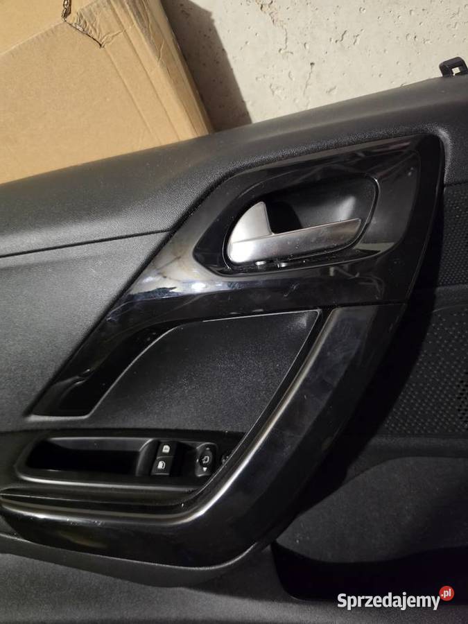 BOCZEK DRZWI PRZÓD TYŁ PRAWY LEWY PEUGEOT 208
