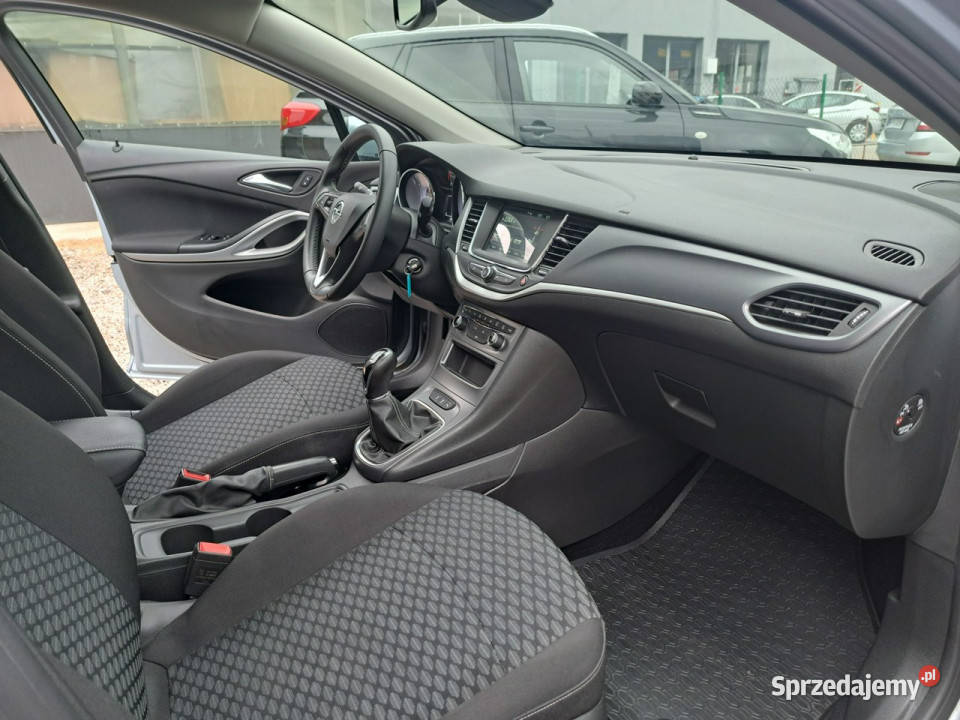Opel Astra 14 T SALON 100 bezwypadkowy 1 wł 57 K Rok produkcji 2019 Warszawa