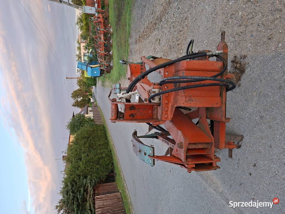 Pług Kverneland 3 skibowy vario AD85 4 ab 16 Pługi Rolnictwo Raczki sprzedam