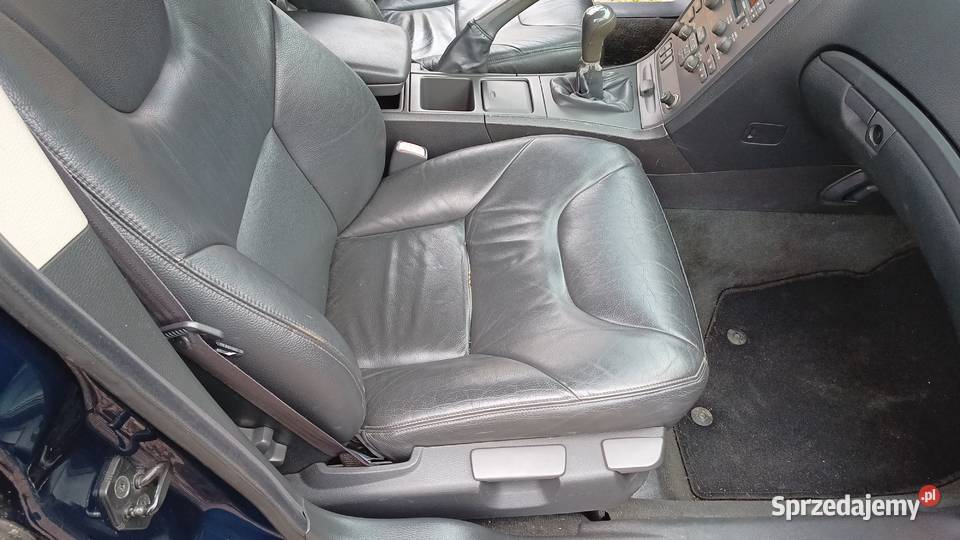 Części Volvo V70 z 2002 roku 24i 140 kod lakieru Kętrzyn sprzedam