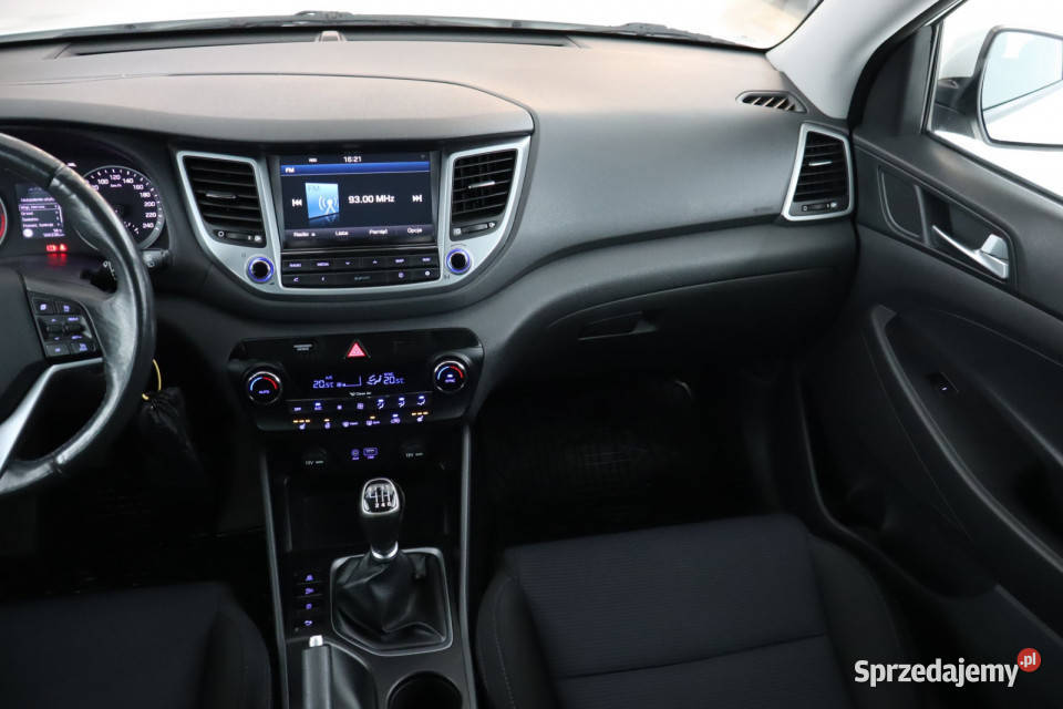 Hyundai Tucson 16 GDI biały sprzedam