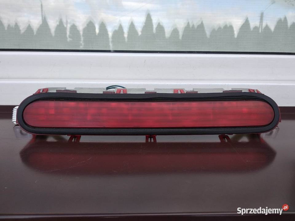 Toyota Corolla Verso 2 II trzecia lampa światło Światła stop łódzkie