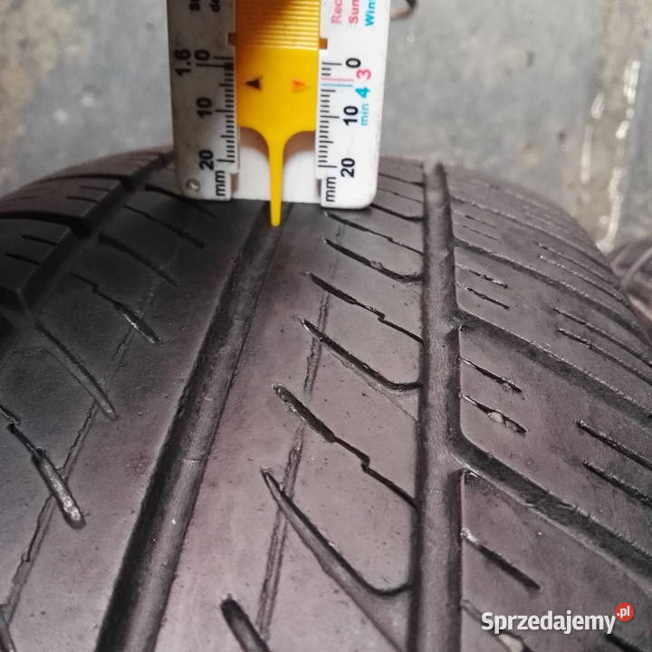 17565 R 14 DUNLOP SP 10 82 T 5 mm LATO