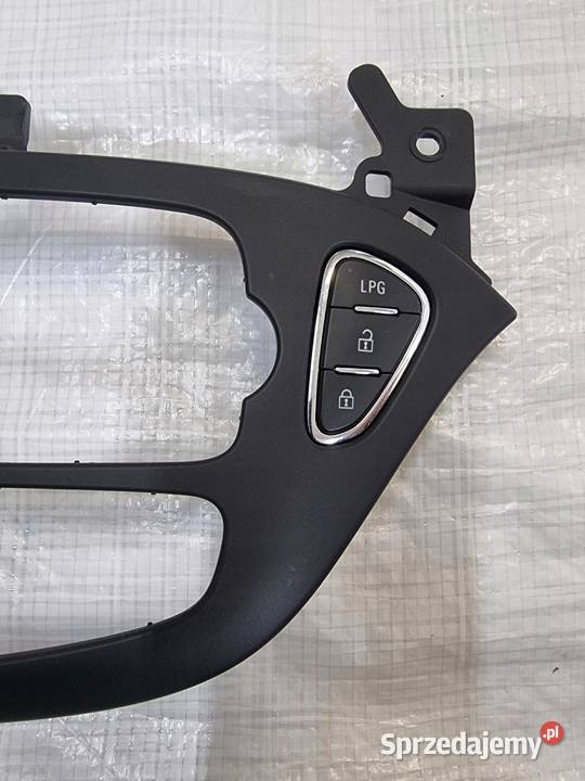 RAMKA RADIA PRZYCISKI 13391249 OPEL CORSA E osobowe