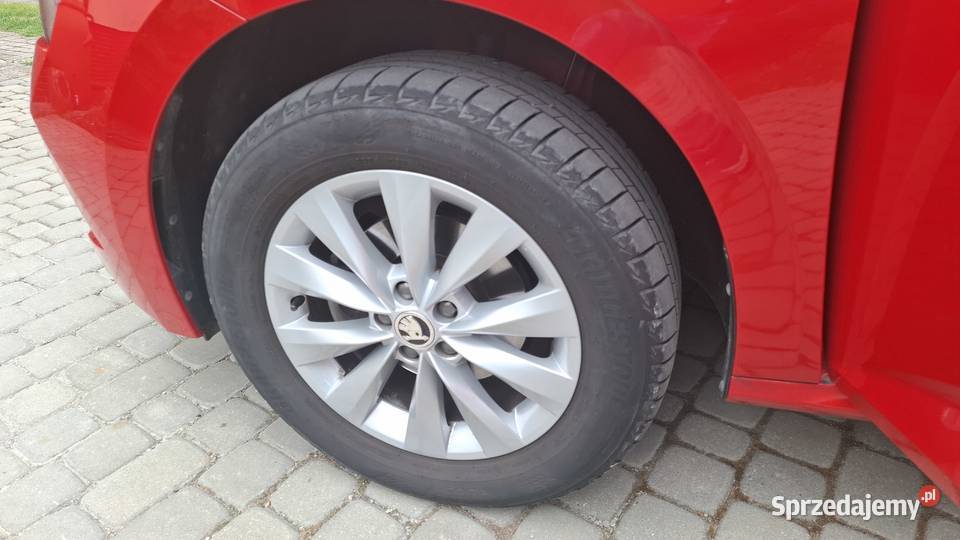 Sprzedam ładną Skodę Kamiq 999cm3