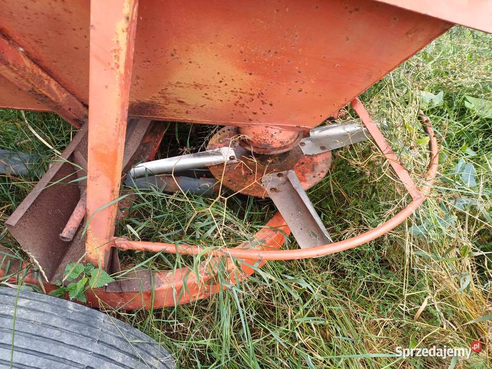 Rozsiewacz nawozów wapna Wola Miłkowska