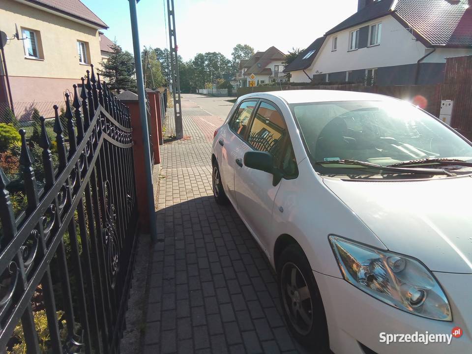 Sprzedam Toyotę Auris 13 gaz sekwencja etat stan kupiony w Polsce Ostrołęka sprzedam