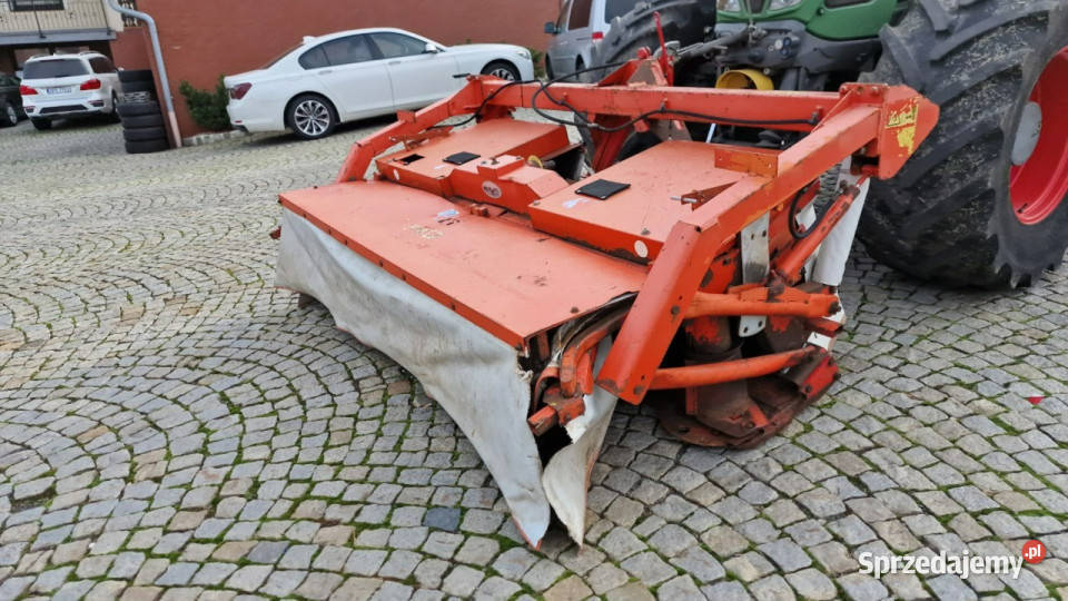 kosiarki łąkowe i wykaszarki Kuhn kosiarka KUHN