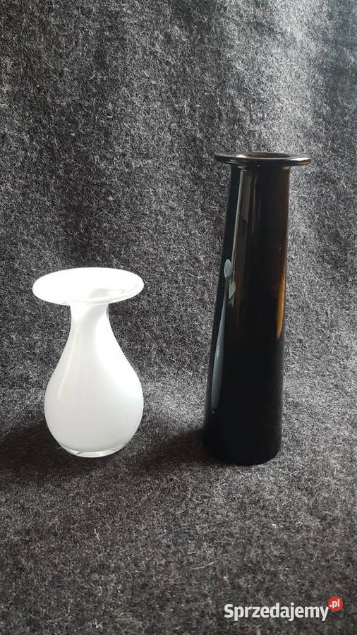 Dwa ręcznie formowane szklane wazony Myszków sprzedam