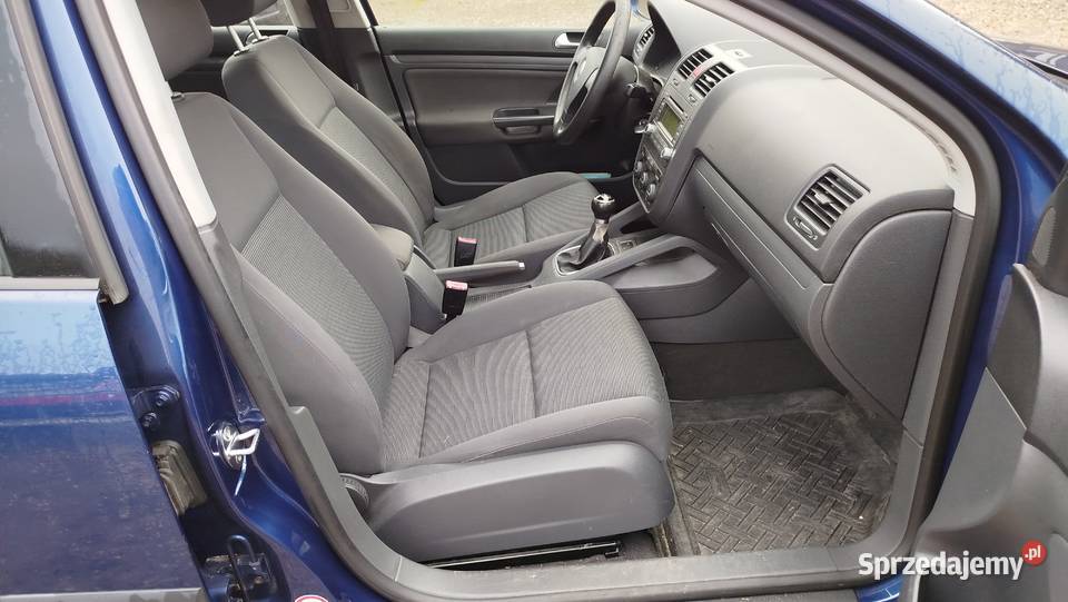 Vw Golf V 19 TDI 105 BKC 5 Drzwi welurowa tapicerka Bytów sprzedam