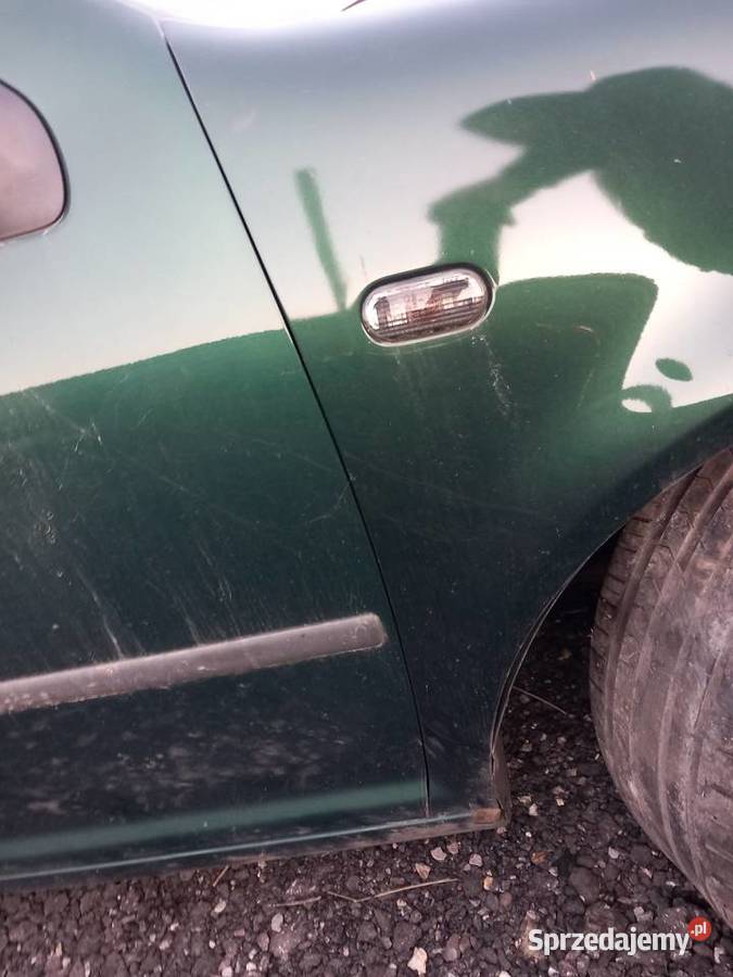 Błotnik prawy Golf 4