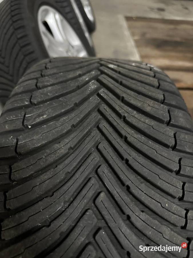 Mercedes W211 oryginalne alufelgi 17 nowe opony Narama