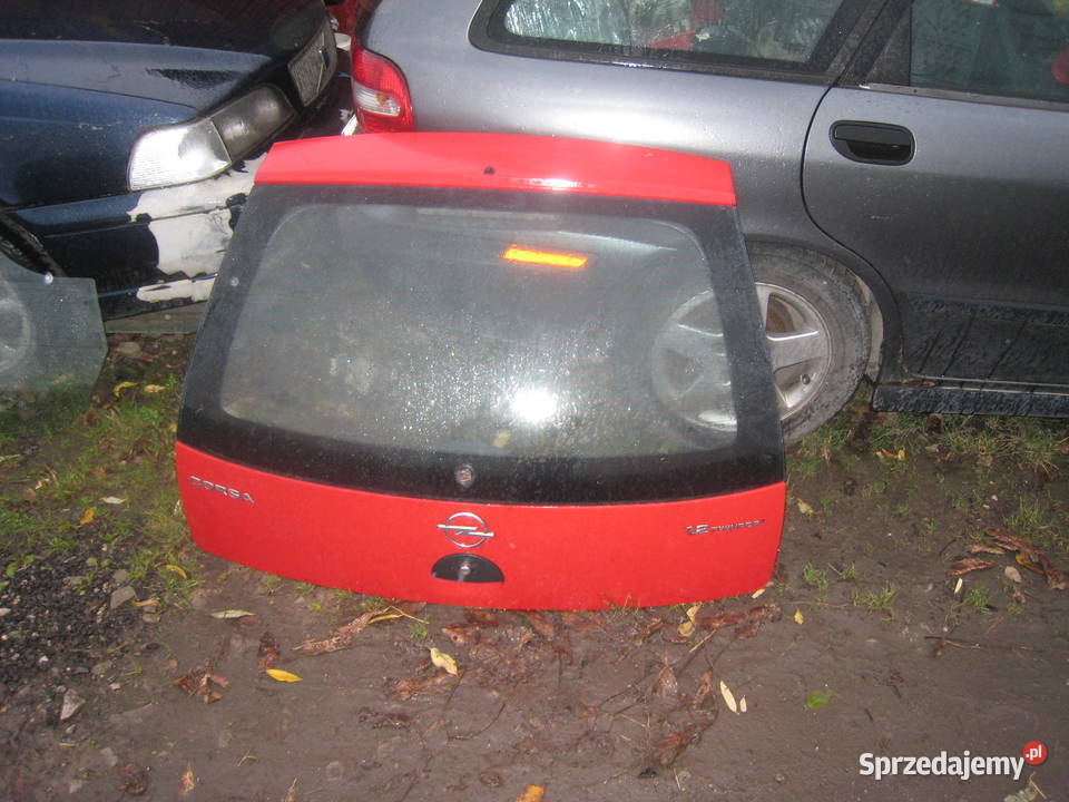 Klapa tylna bagażnika kompletna czerwona Opel Kraków