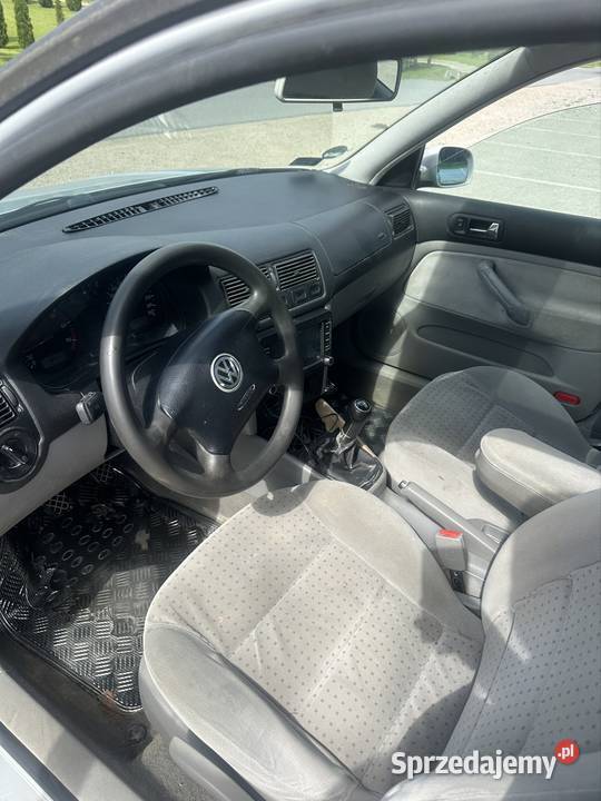 Volkswagen Golf IV 16 benzyna 1999r sprzedam