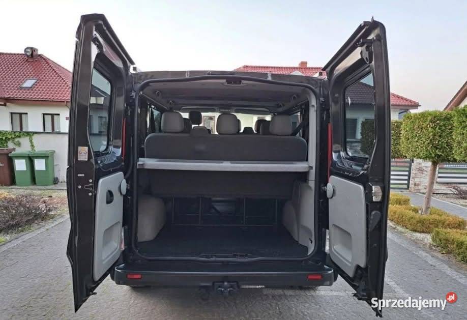Opel Vivaro 2013 r 9 osobowy sprzedam