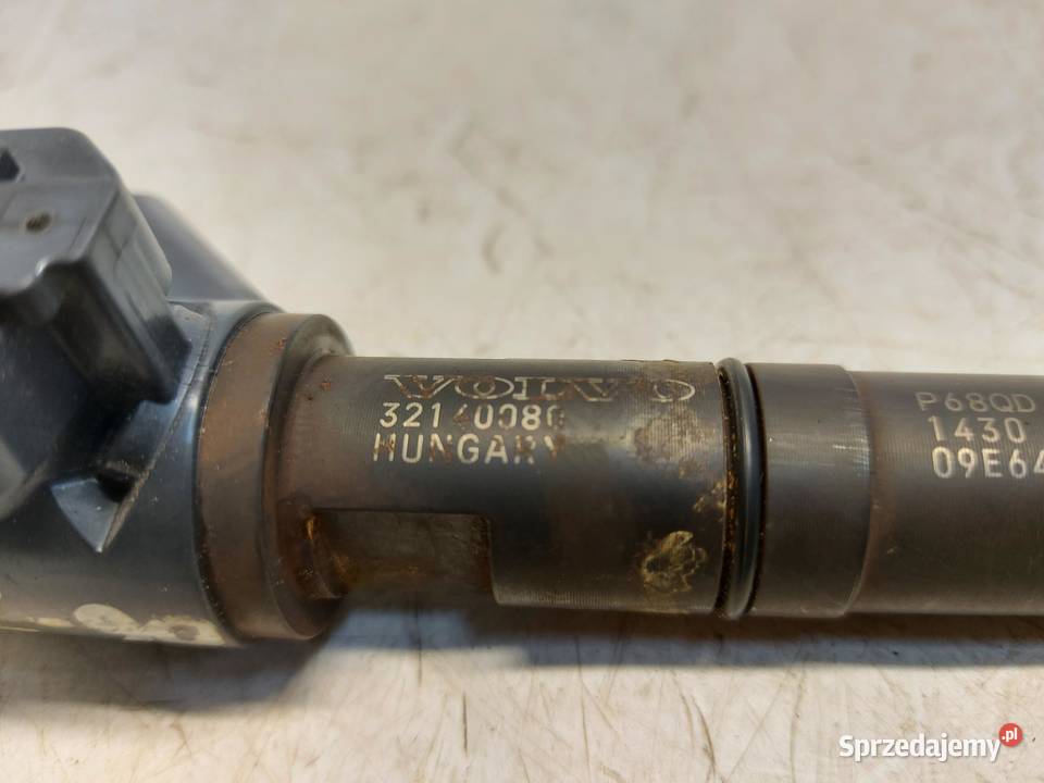 VOLVO XC90 II B5 20 TD Wtryskiwacz 32140080