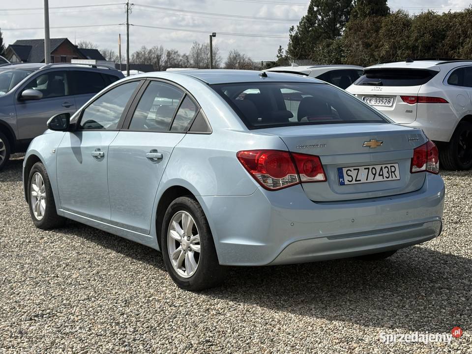 Chevrolet Cruze nieuszkodzony Paniówki
