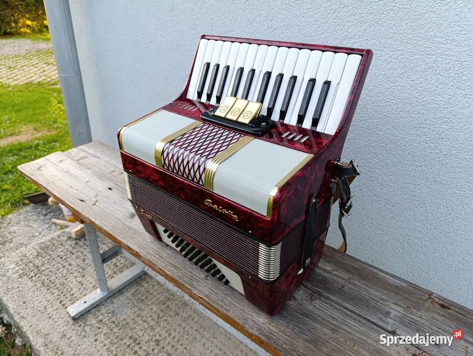 Akordeon Galotta 48 basów 2 chóry Szalowa