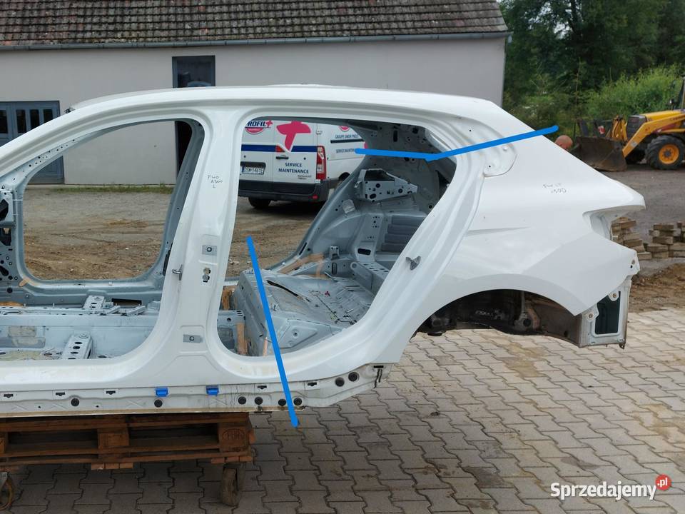 BMW F40 M135i TYŁ ĆWIARTKA PAS TYLNY PODŁOGA