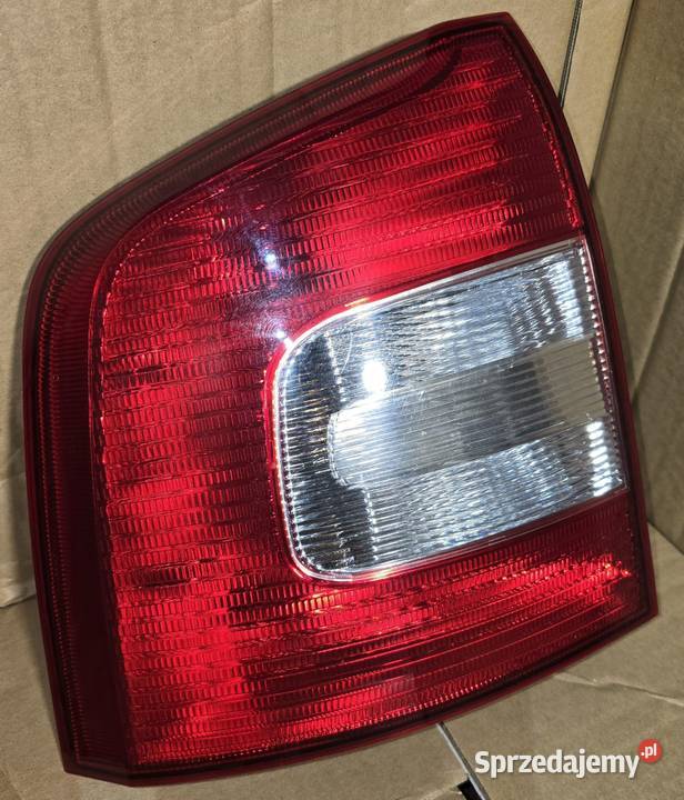 Lampa lewa tył Skoda octavia II lift