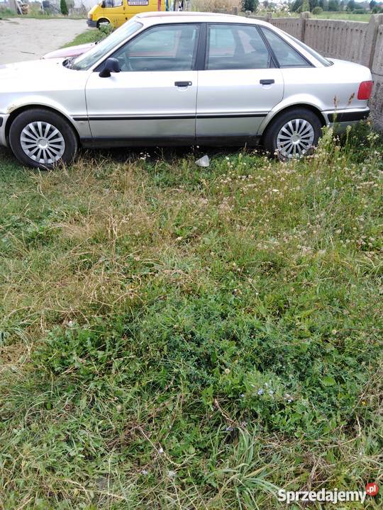 Audi jeździ skręca hamuje Niedarzyn