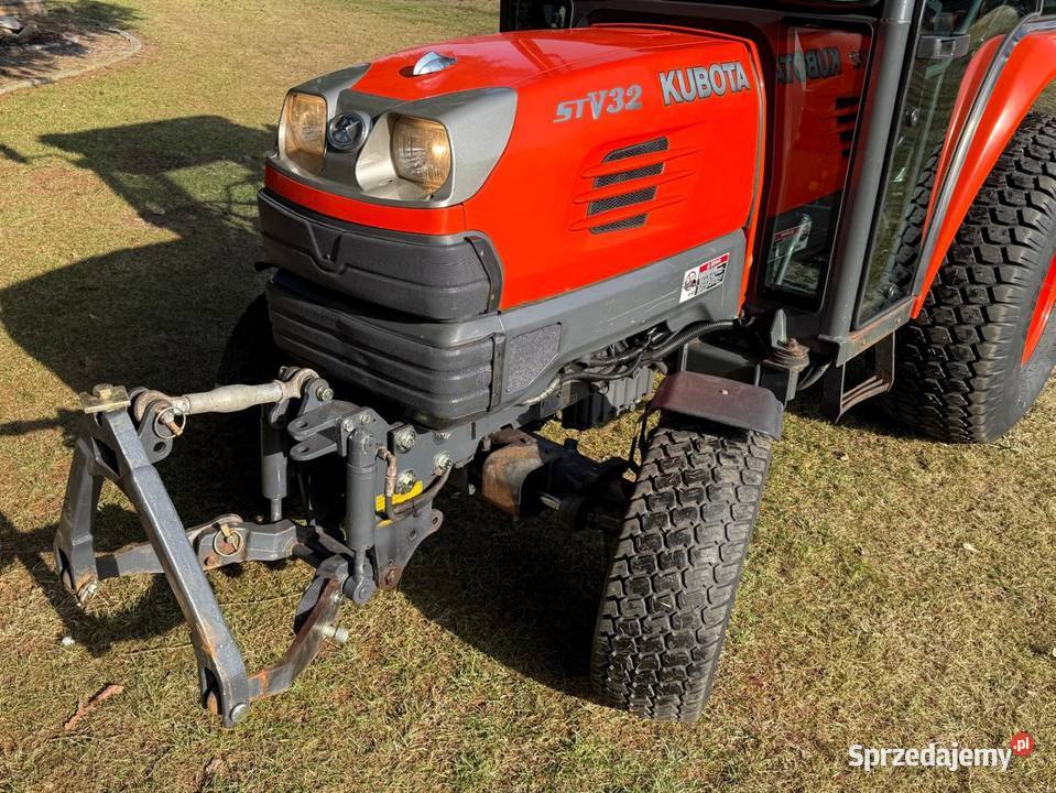 Kubota STV 4x4 ciągnik traktor komunalny sprzedam