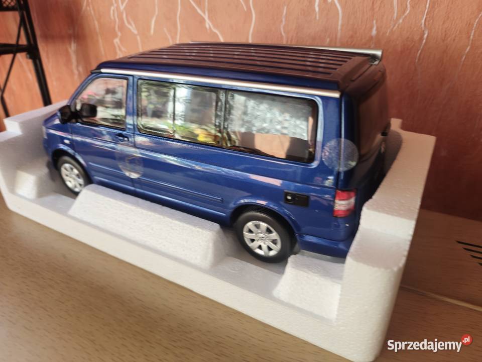 Model Volkswagen Multivan 118 Norev Legnica