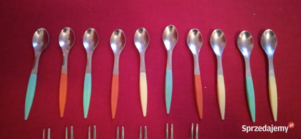 Małe łyżeczki i widelczyki z okresu PRLu Świdnica