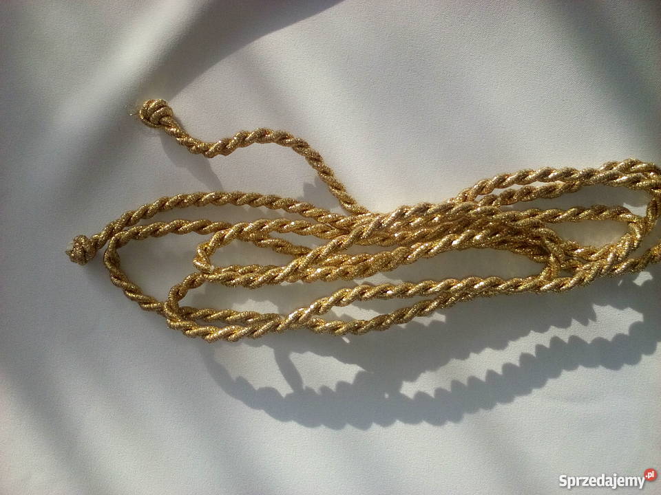 Alba komunijna z kapturem chłopca 134140 Rozmiar 140