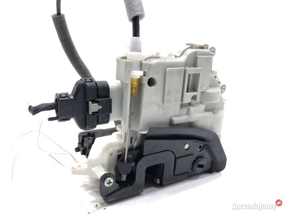 ZAMEK DRZWI PRAWY TYŁ AUDI A4 B9 Kombi