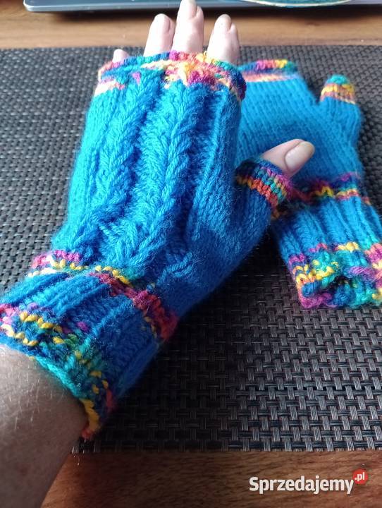 Ciepłe wełniane mitenki